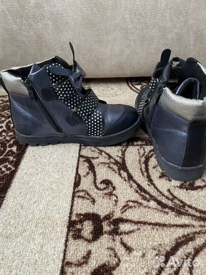 Продам ботиночки на девочку 32 размер