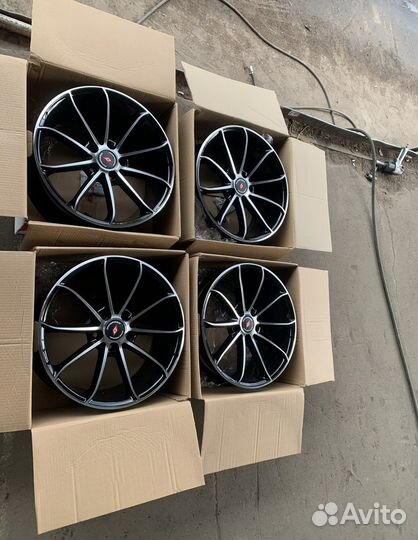 Колеса в сборе r18