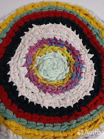 Коврик вязаный маленький