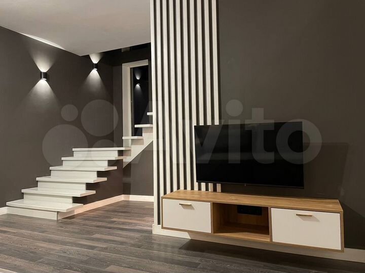 Коттедж 180 м² на участке 6 сот.