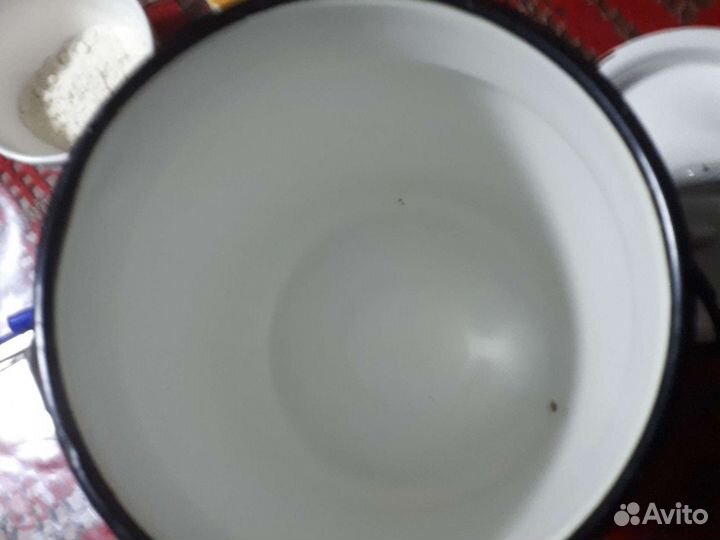 Бидон и кастрюля бу