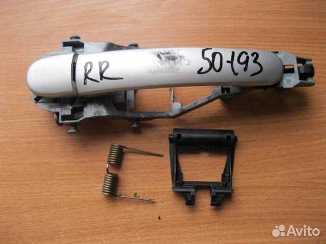 Ручка двери задней наружная правая от Skoda Octav