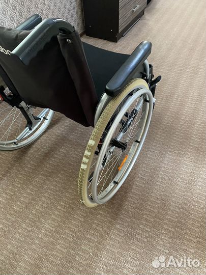 Инвалидная коляска