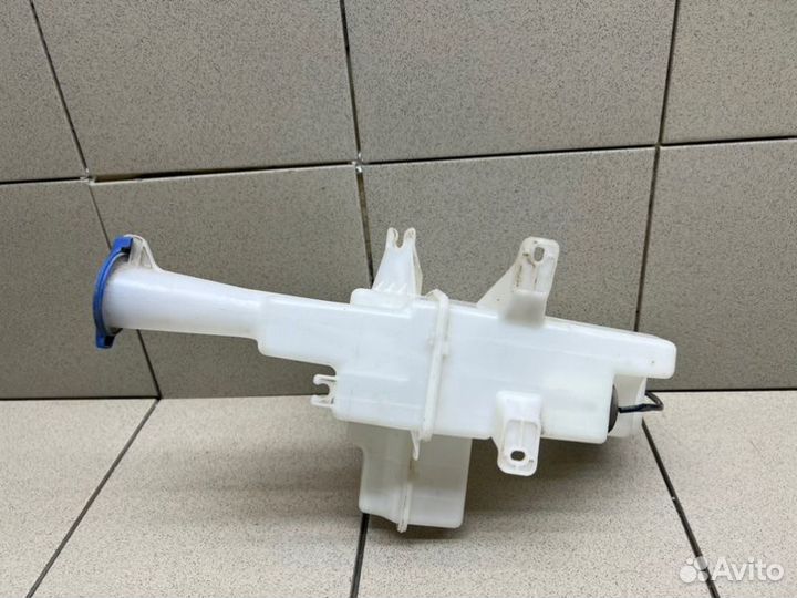 Бачок омывателя лобового стекла Hyundai Solaris