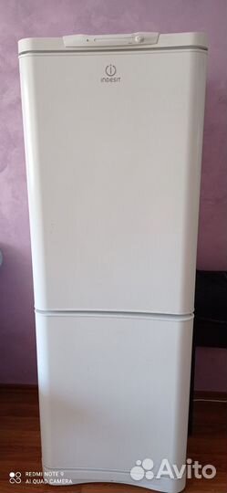 Холодильник бу indesit