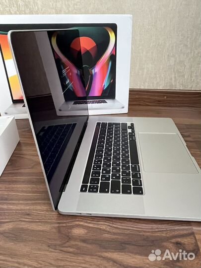 Apple macbook pro 16 19