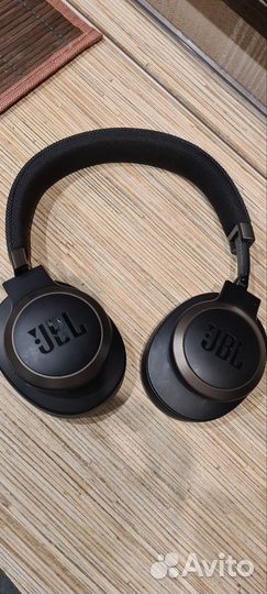 Беспроводные наушники jbl