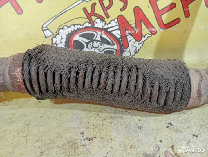 Приемная труба глушителя Ford Focus 1 I седан 1.8