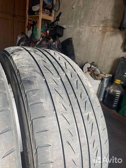 Bridgestone Blizzak MZ-02 215/50 R17