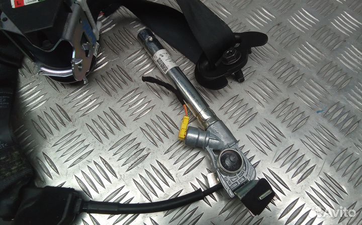 Ремень безопасности с пиропатроном Opel Crossland