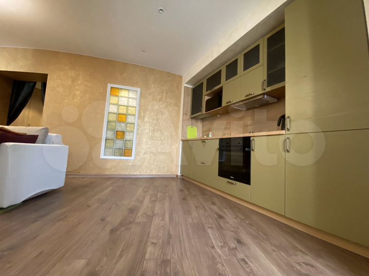 2-к. квартира, 65 м², 7/16 эт.