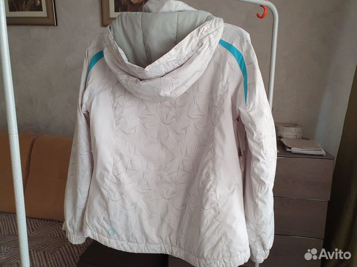 Куртка спортивная 44 46 женская