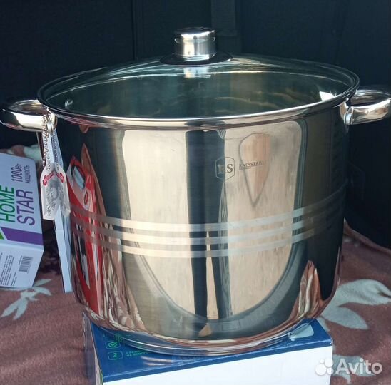 Кастрюля нержавейка. Новая