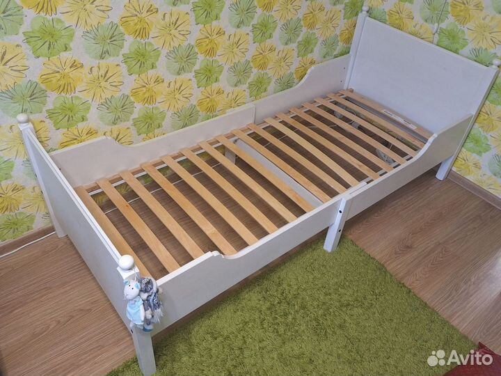 Раздвижная кровать IKEA Лексвик