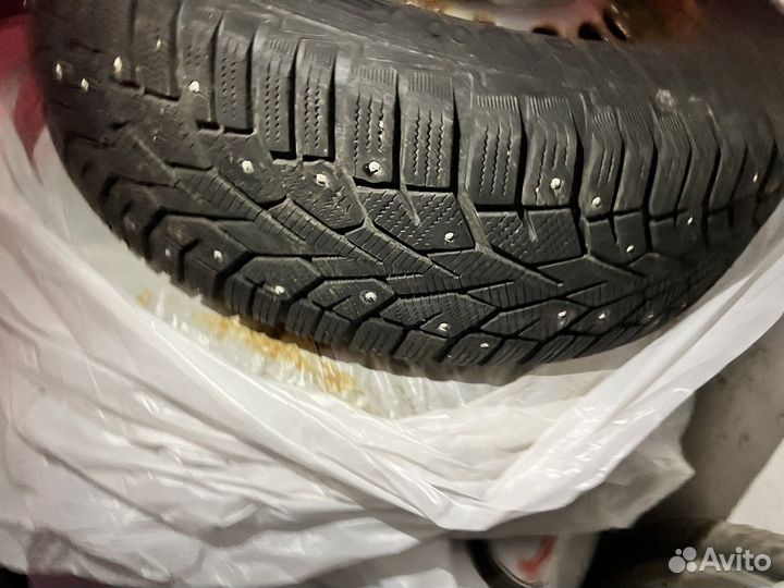 Gislaved NordFrost 100 215/65 R16 102T