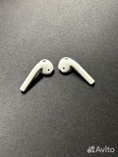 Наушники Apple airpods