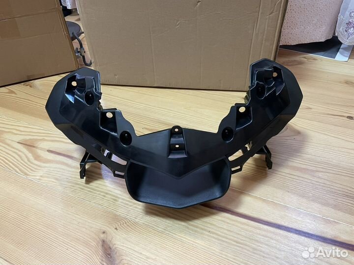 Передний пластик yzf-r1 2015-2018