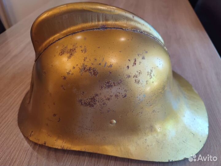 Шлем каска пожарного