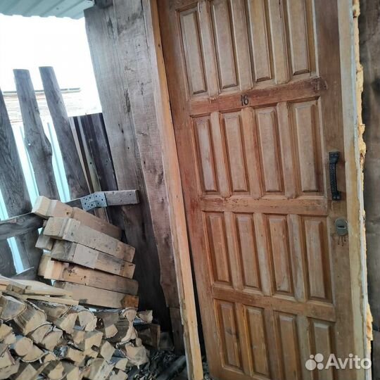 Дверь входная деревянная бу с коробкой