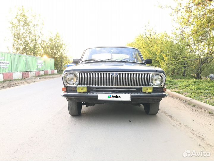 ГАЗ 24 Волга 2.4 МТ, 1988, битый, 150 000 км