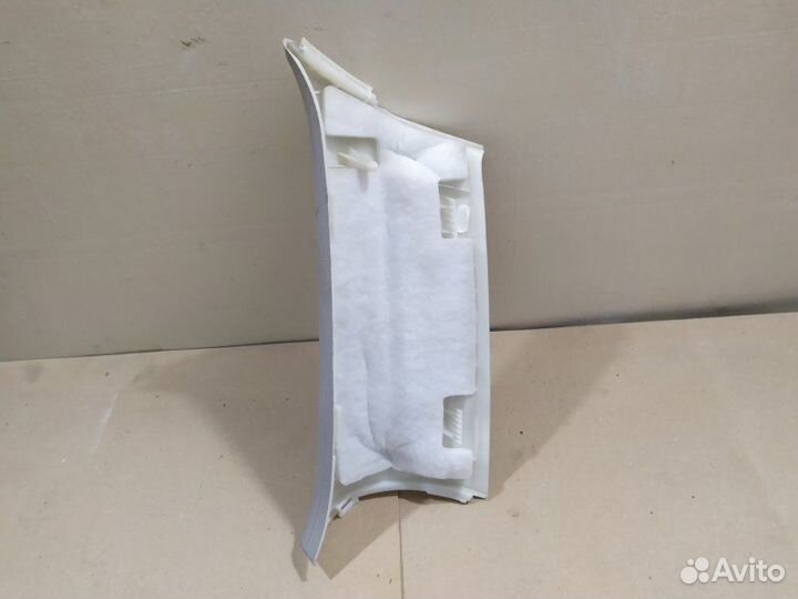 Обшивка стойки задняя левая Mercedes Glk Х204