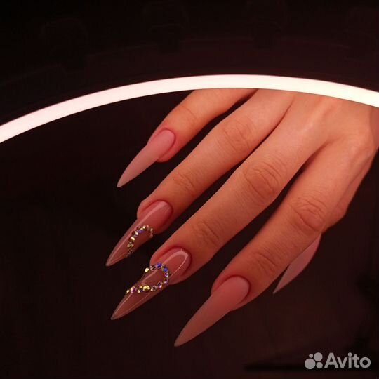 Маникюр, моделирование ногтей, педикюр