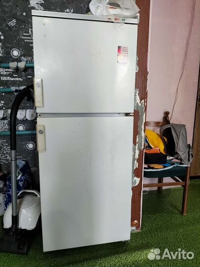Холодильник бирюса