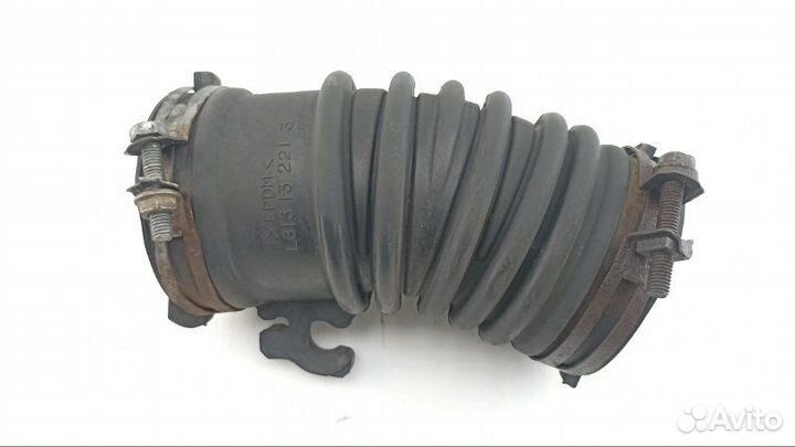 Патрубок воздушн.фильтра Mazda 6 GG LF 2005