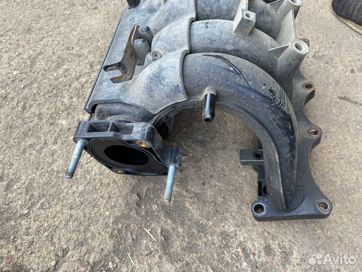 Впускной коллектор Hyundai accent