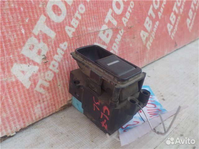 Кнопка электро стеклоподъемника задняя левая Honda