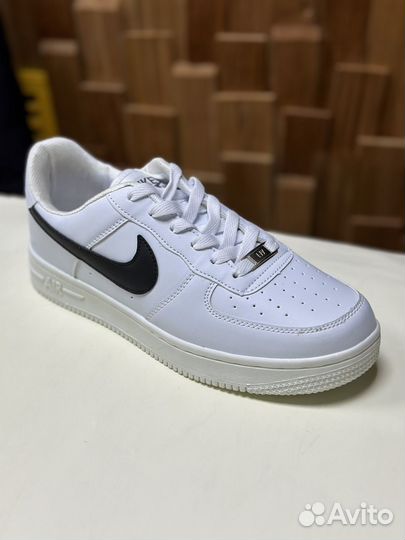 Кроссовки Nike Air Force 1