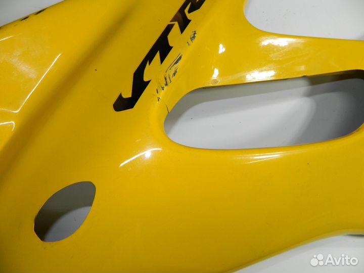 Пластик боковой левый Honda VTR 1000 F 1997