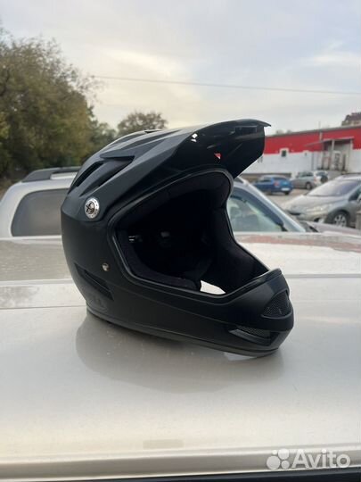 Мотошлем кроссовый bell