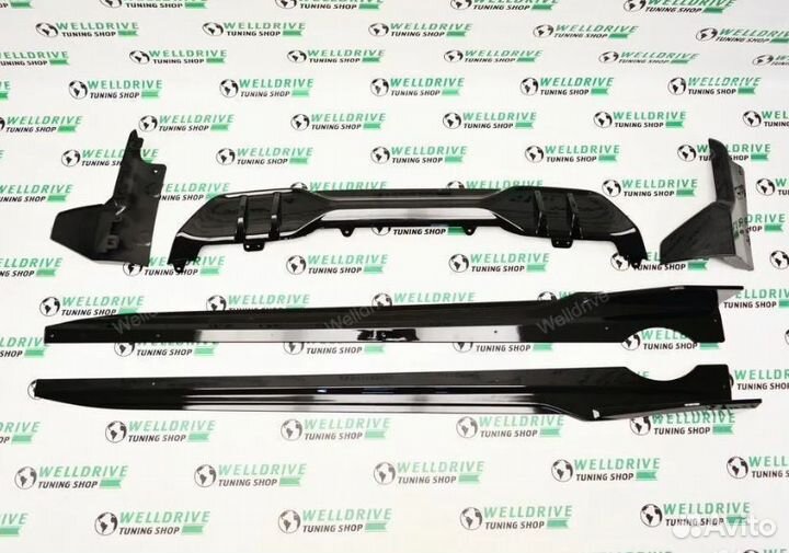 Обвес BMW X5 G05 с лезвиями порогов черный