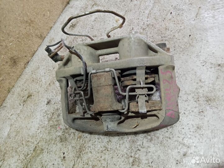 Суппорт передний левый Audi A8 D2