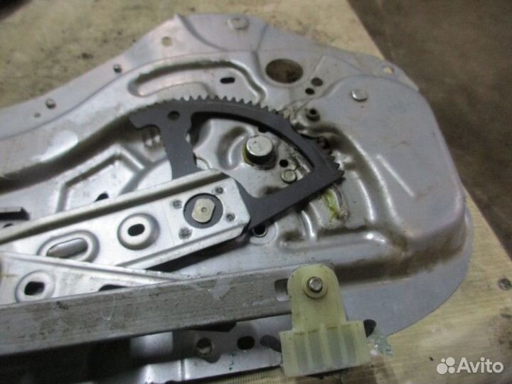 Стеклоподъемник электр. задний левый Kia Cerato 20