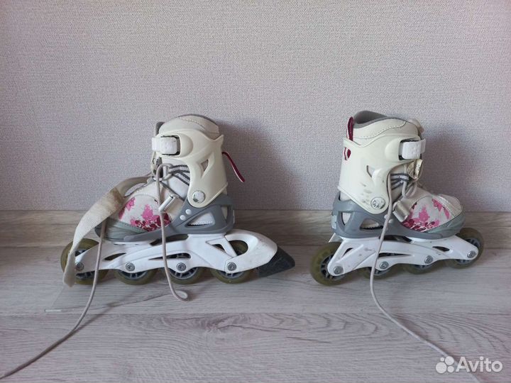 Детские ролики и защита для девочки