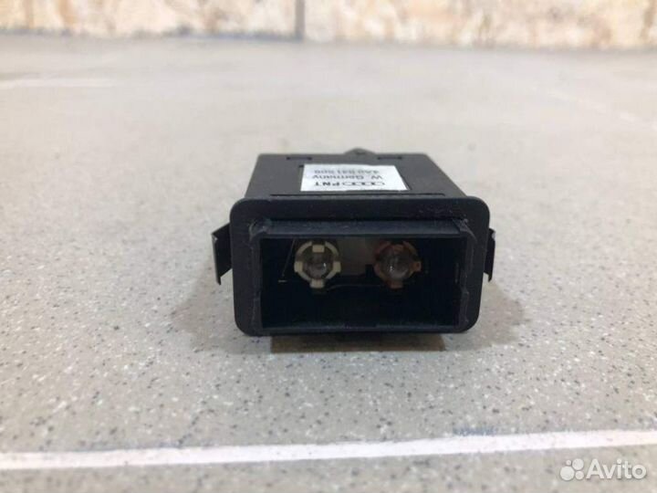 Кнопка аварийной сигнализации Audi 100 C4 1991-199