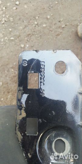 Крыло левое Фольксваген Поло седан