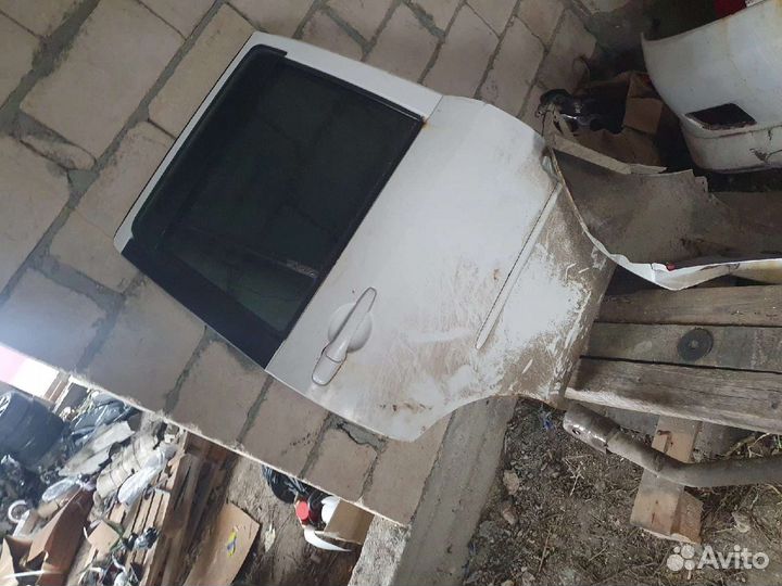 Мазда демио mazda demio dy 2002