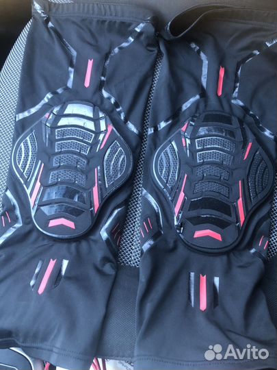 Наколенники