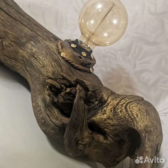 Светильник