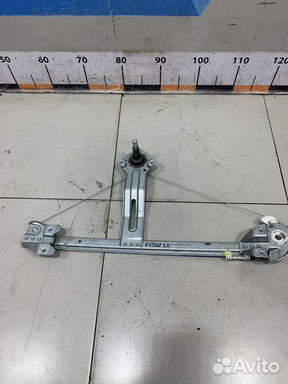 Стеклоподъемник механический задний левый