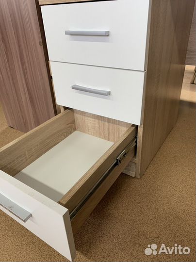 Компьютерный стол новый