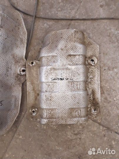 Термоэкран Renault Sandero Stepway 2011