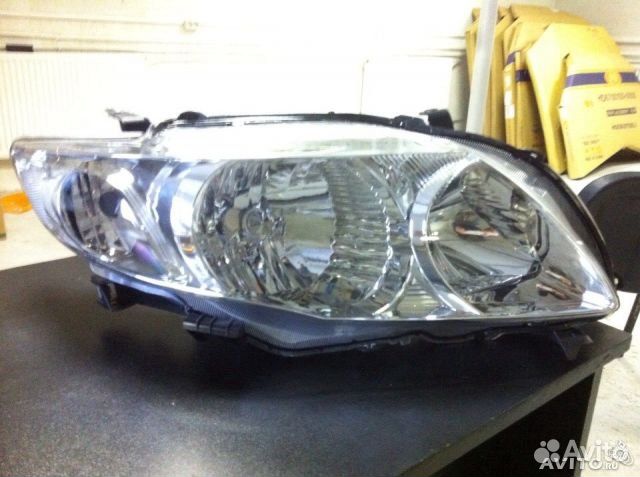 Фара Toyota Corolla E150 2006 - 2010