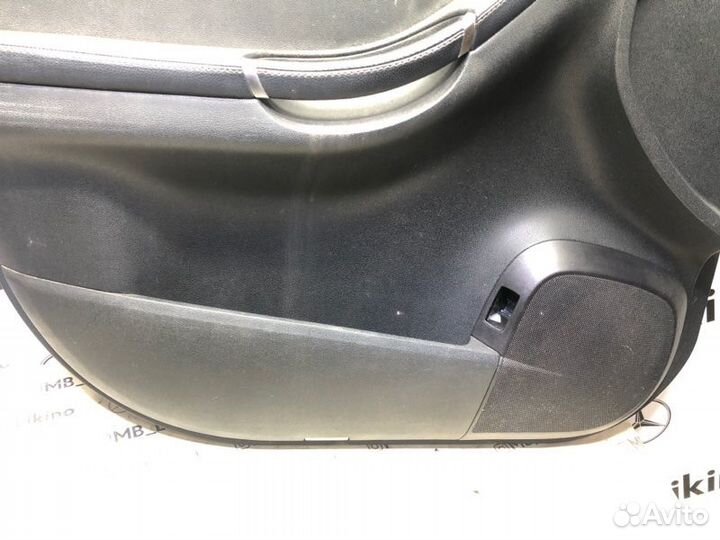 Обшивка двери передняя левая Mercedes R-Class W251
