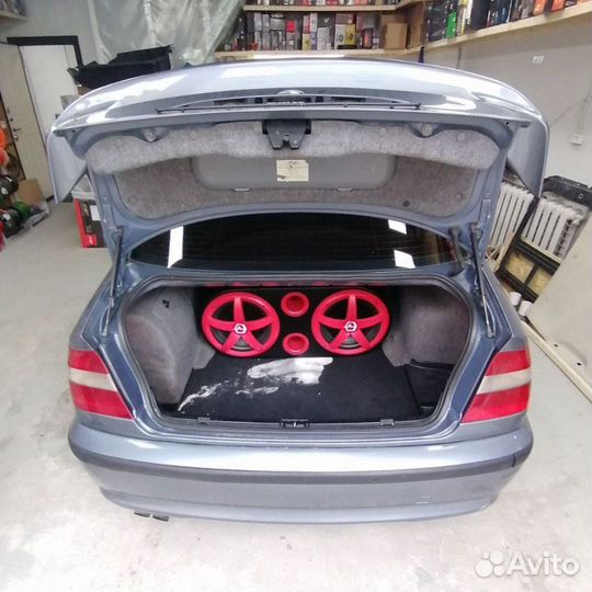 Активный сабвуфер