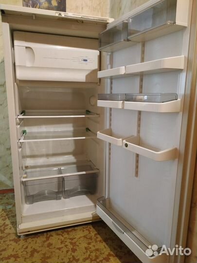 Холодильник atlant бу на запчасти небольшой