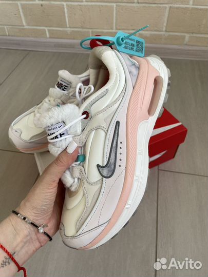 Кроссовки Nike Air Max Bliss